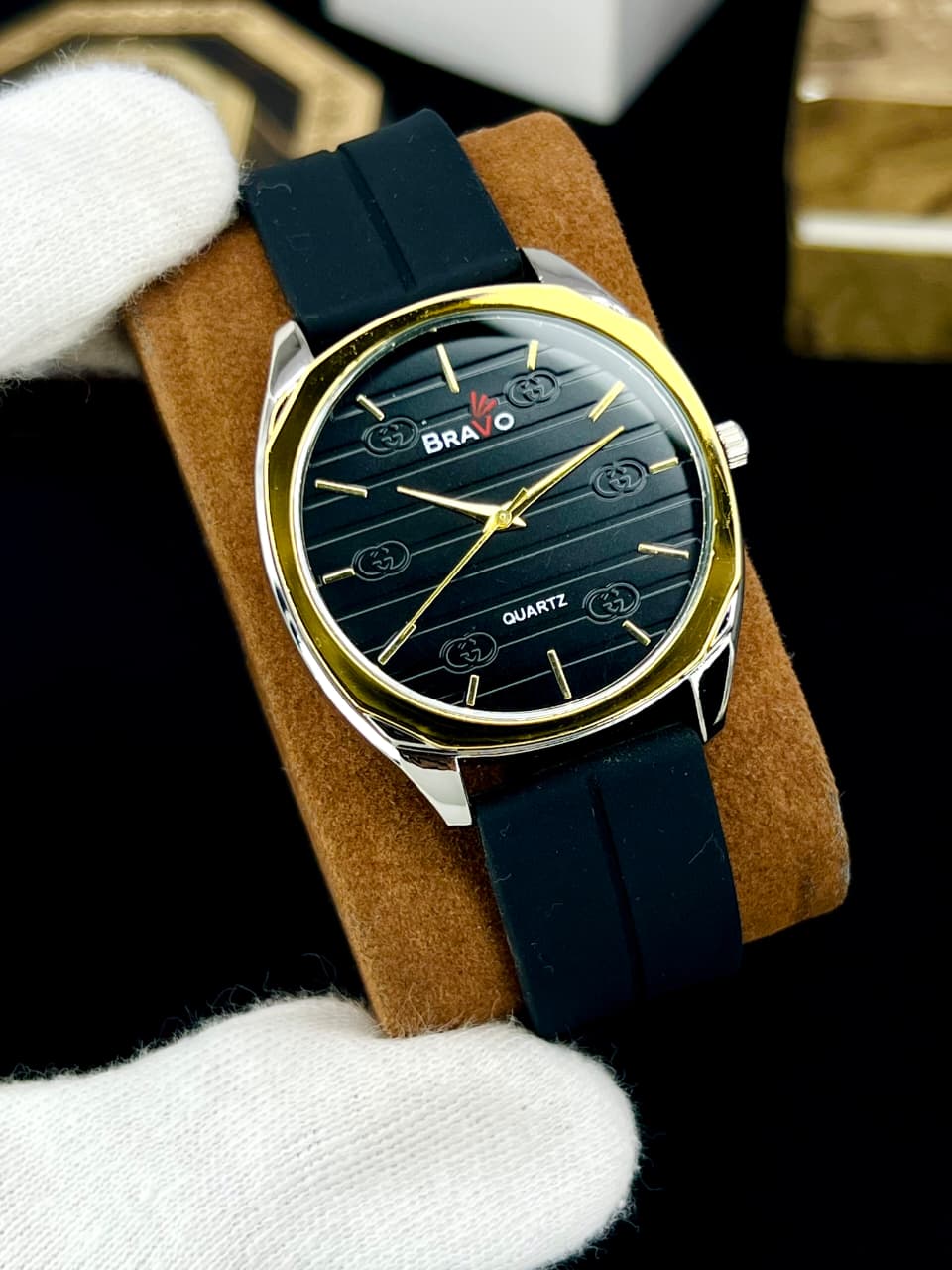 BRAVO WATCH QUARTZ WATCH  MAGNETIC LOCK  SILICONE RUBBER STRAP FINISHING MODEL  ATTRACTIVE COLOURS